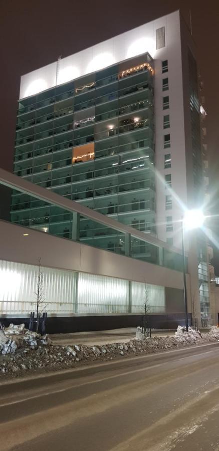 Апартаменты Keskustan Kaksio 45 M2 Autopaikalla, Rautatienkatu 19, 9 Krs Оулу Экстерьер фото