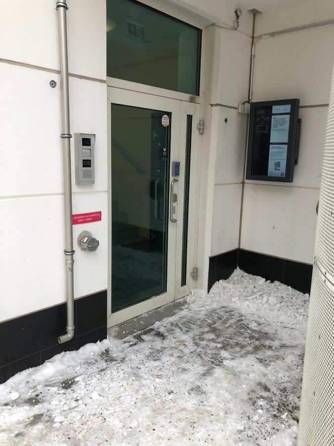 Апартаменты Keskustan Kaksio 45 M2 Autopaikalla, Rautatienkatu 19, 9 Krs Оулу Экстерьер фото